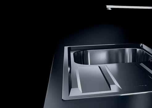 FM A new range of sinks of pure and essential design.
