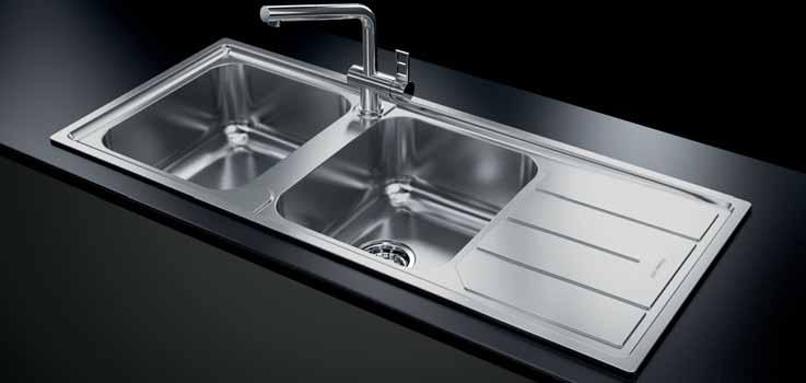 Elettra Linear design and capacious tanks.
