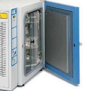 Cooled low temperature incubator Prebatem FORCED AIR FAN CIRCULATION. MICROPROCESSOR CONTROLLED WITH DIGITAL DISPLAY ADJUSTABLE TEMPERATURES FROM 5 C UP TO 60 C. RESOLUTION 0.