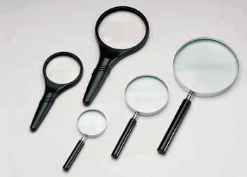 TABLE TOP MAGNIFIERS WITH ILLUMINATION Magnifiers with high quality lenses and double lateral illumination, plastic body. 42.5 cm 38 cm 46.5 cm 23.