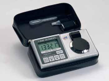 Digital portable refractometers NR-101 and NR-151 APPLICATIONS Model NR-151. Measurement of % Brix and refractive index ηd.