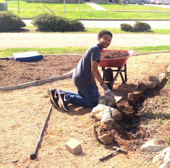 Schertz Parks Manager Chuck Van Zandt and Foreman Mike Trainor had arranged for the pre-delivery of the edgers and mulch.