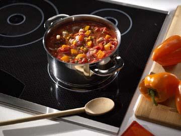 Performance and Control 17 Power Levels More accurate simmering The ultimate heating precision of induction coupled with our proprietary 10-step power micro-adjustments between zero and 25% provides