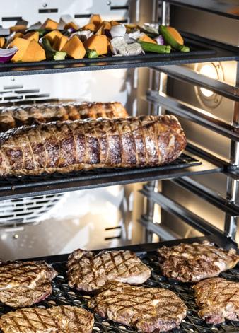 If equipped with a flap*, the Retigo Vision is able to perform a quick and efficient cooking chamber dehumidification. This results in a perfect crispiness and accurate food colour.