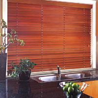 battery operation & motorisation optional Luxaflex Country Woods Venetians Luxaflex Country Woods Venetians are the perfect choice if you appreciate the look and feel of natural timber.