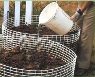 water content should be at 40-60% As wet as a wrung-out sponge If too dry, add water as you turn the pile If too wet, add browns and/or turn the pile Taking care of your compost pile The most rapid