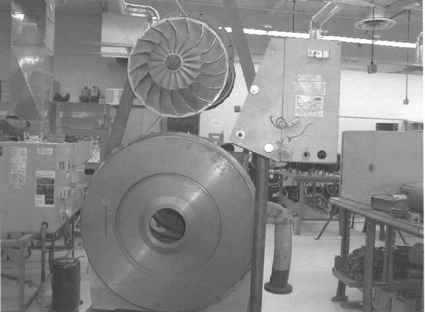 Pumps and Water Distribution 173 Figure 10-3. Centrifugal pump impeller screen during startup.