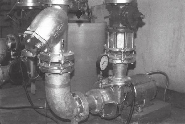 174 HVAC Fundamentals Figure 10-4. Single inlet direct-drive HVAC pump with inlet pipe to the left and discharge pipe out of the top. The strainer in the inlet pipe.