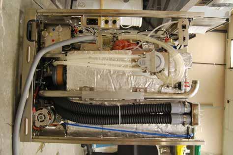 break Chemical reservoirs Water inlets Air vents Chemical dosing valve Recirculation pump Door