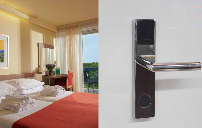 DIALOCK FOR HOTELS / PRODUCT HIGHLIGHT StarTec DT Lite S2 Elegant, secure, convenient For Hotels RFID technology Battery powered electronic door lock RF touchless activation of battery Door lock