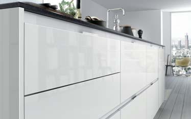 The SieMatic S3 handles concept. Exclusive to the new SieMatic S3: high-quality aluminum handles in seven different colors can be easily combined and changed as you wish.
