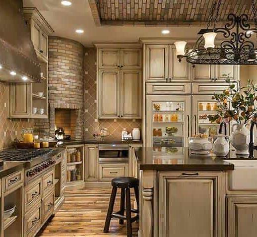USE NEUTRAL COLORS As traditional farmhouse kitchens were designed to be as easy and simple to decorate and maintain as possible, they almost always use a neutral color palette