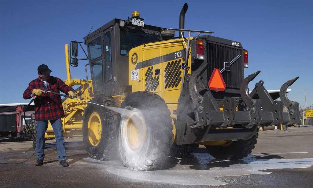 VEHICLE AND EQUIPMENT CLEANING FLEET WASH DETERGENT A mild detergent designed for exterior cleaning of trucks, buses, equipment and implements.