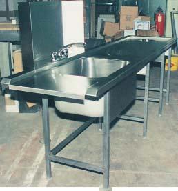 Dirties tables can be supplied with pre-rinse sinks with either taps or spray units, scrapping rings can be incorporated as can