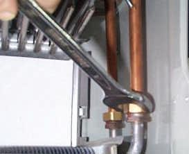 ? To empty only heating system by turning central heating safety valve s tap (red) to the left.