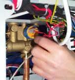 ? Fit replacement pump in reverse order to removal. Note : all washers must be fitted.