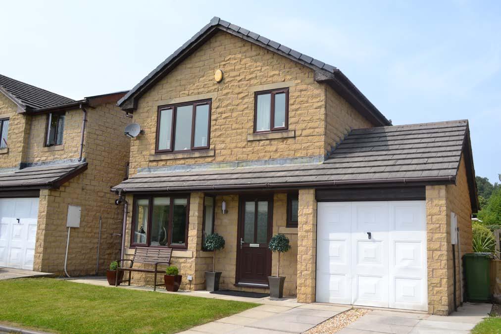 17 Mile End Close, Foulridge, Colne, Lancashire, BB8 7LD Price: 210,000 Modern and beautifully presented a detached property providing three bedroom accommodation in a superb semi-rural situation