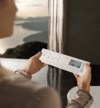 effortlessly, every time. Works with IOS. REMOTE CONTROL Control every function of the GROHE Sensia Arena with the intuitive remote control, which can be wall-mounted within arm s reach.
