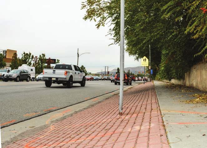 MAJOR CORRIDORS INITIATIVE 1.4 Improve the Pedestrian Experience along Foothill Drive The focus of Foothill Drive as an auto-centric corridor has resulted in lack of attention to the sidewalks.