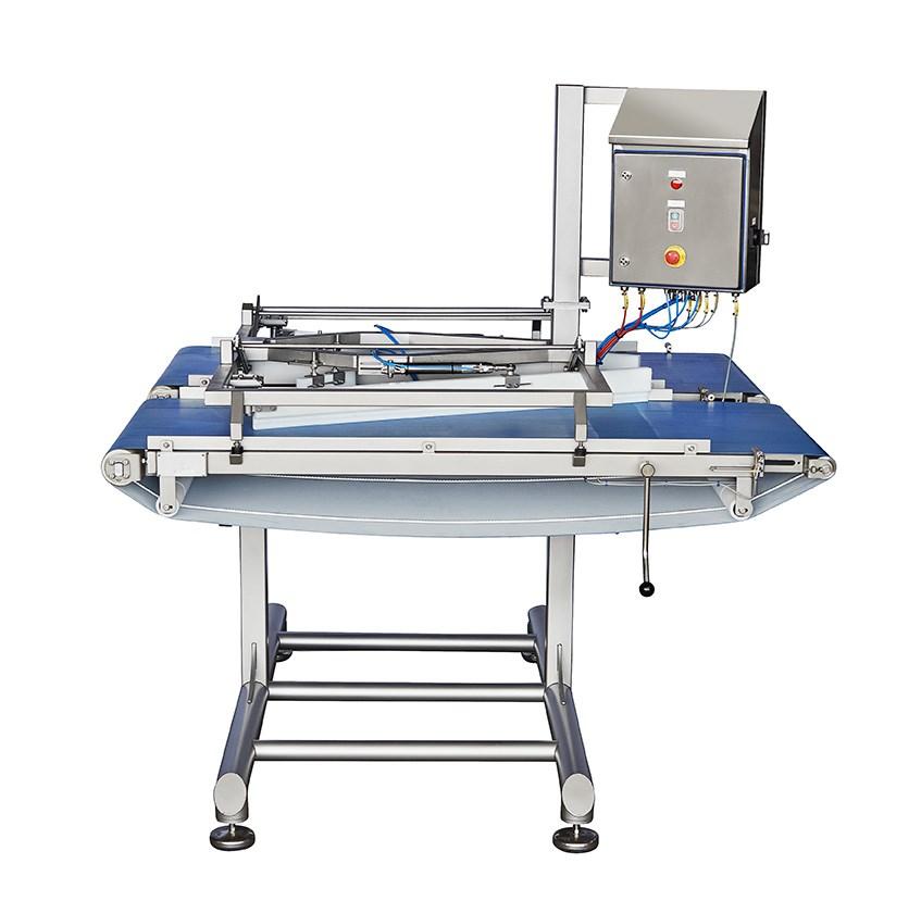In-feed Conveyor for the Pin-bone Remover 400 Quadro & 400-NK Quadro Out-feed Conveyor for the Pin-bone Remover