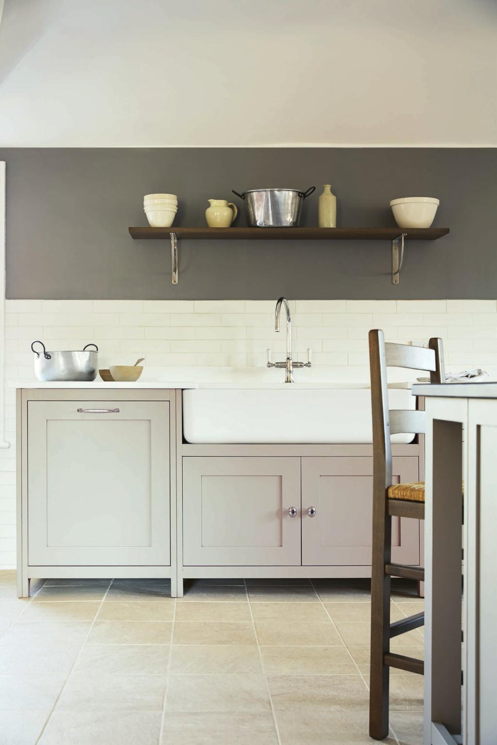 freestanding VERMONT The relaxed East Coast style of our freestanding Vermont kitchen is available with the following options, allowing you to create the laid back, eclectic look in your kitchen,