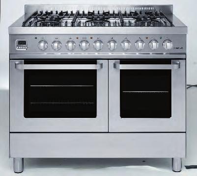 The gas hob of our flagship range cooker has a range of burner types, from a high-power triple-ring burner to small burners for simmer/slow boiling recipes.