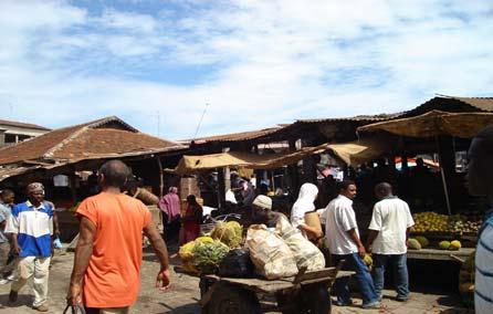 Apart from this, the area provides services of food vending for whole market community including the stalls owners, buyers, porters and even the buyers.