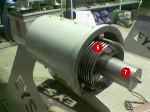 Pull out the screw shaft. 9.2 Assembly The separator can be re-assembled by following the dismantling instructions in reverse order.
