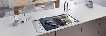 aesthetics. Our kitchen sinks incorporate the benefits of sensible space utilisation, ergonomic design and ease of cleaning.