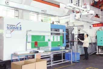 CENTRE Injection molding