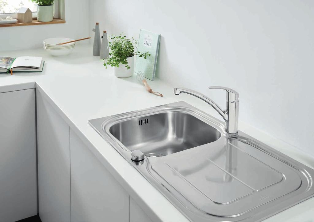 GROHE KITCHEN SINKS K300 SERIES GROHE K300 SERIES Created for modern lifestyles, the smooth lines and soft edges of the K300 range of sinks will sit harmoniously