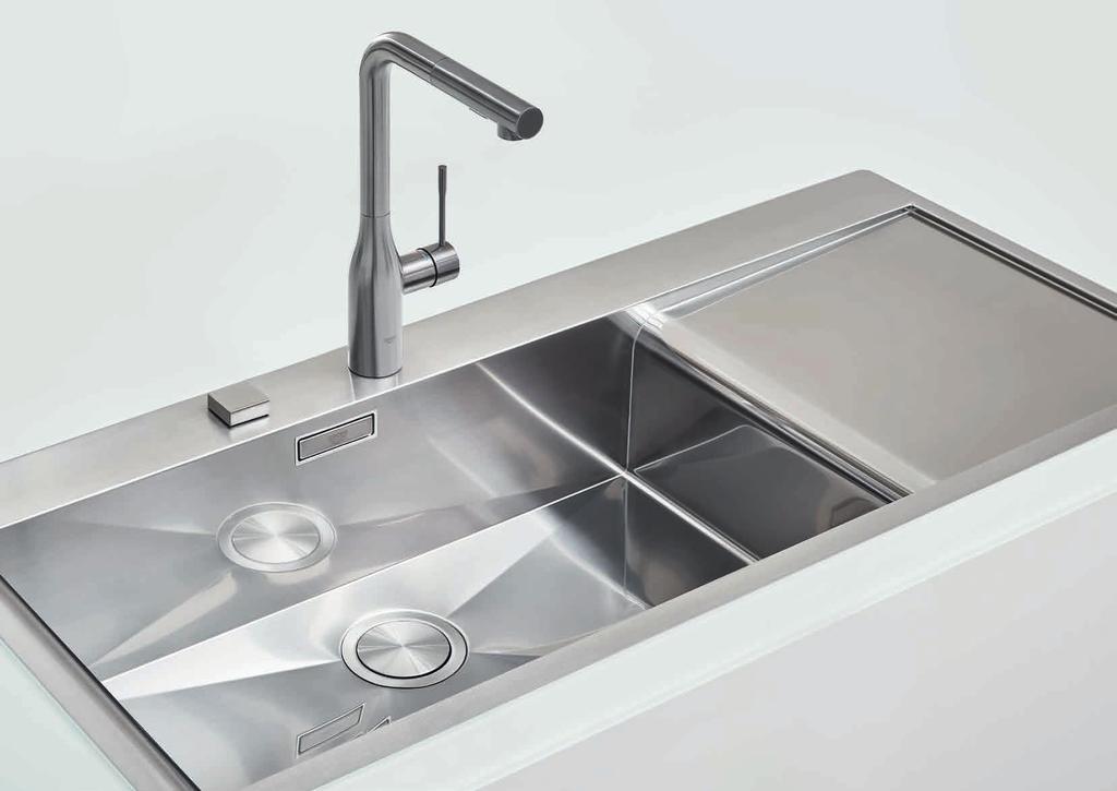 GROHE KITCHEN SINKS FEEL THE BENEFITS INNOVATIVE FEATURES AND FUNCTIONS Spacious bowls Thanks to our innovative manufacturing techniques, all GROHE sinks feature bowls with a generous depth of min.