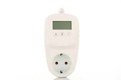 SD-T4001 acts as a basic plug-in thermostat. You simply connect the heater and the thermostat to control your room temperature resulting into energy savings.