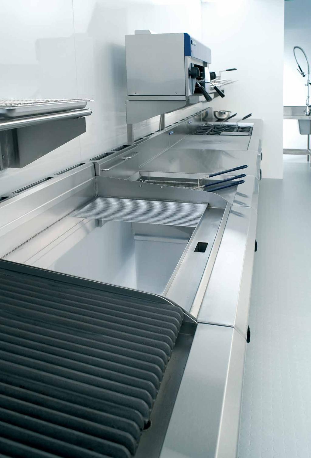 Whatever the scale of operation, Blue Seal Evolution Series Oven Ranges have a gas or electric option to suit.