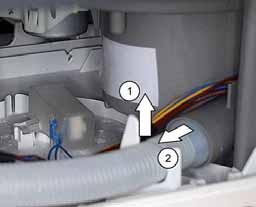 5.34.3 Removing drainage hose 5.34.4 Removing float switch safety system Residual water When the drainage hose is removed, residual water may run out.