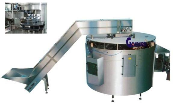 LP Type of Bottle Unscrambler This machine is suitable for unscrambling polyester bottles and make them in one line, then discharge them by vacuum conveyor.