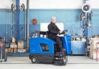 accelerator pedal Easy access to all components for simple maintenance and service without tools Two step operator access Inclined operator foot panel for increased ergonomics The FLOORTEC R 870