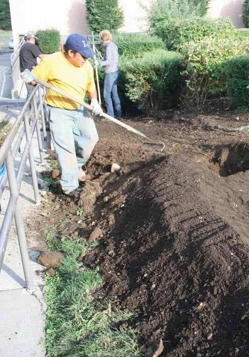 Build 2 39 If a Berm is Used to Hold Water in the Rain Garden Water flowing into the rain garden can erode the berm if the soil is loose and unprotected, so pack the berm with firm foot pressure,