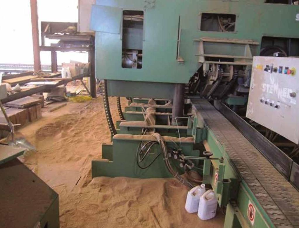 Primary dust Primary dust is created by primary machine centres and other work processes. It is the wood dust found on floors and surfaces near or below dust-producing 