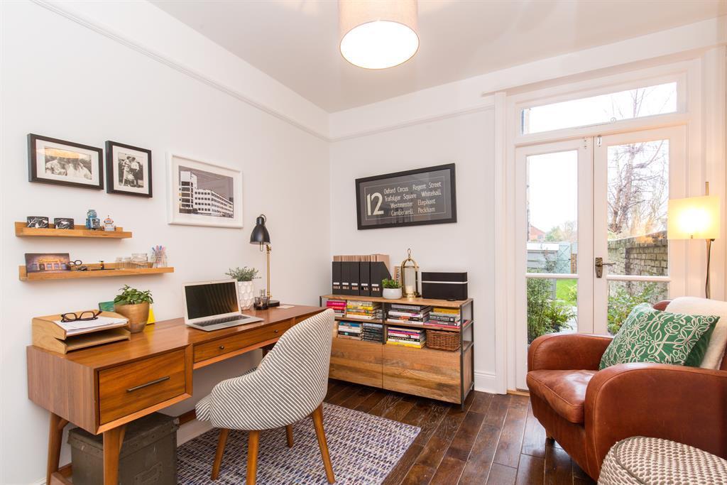 The property is located close to vibrant Broadwater Village, with its shops, cafés, bars and restaurants, and is within ½ mile of the mainline train station, providing easy access to Brighton,