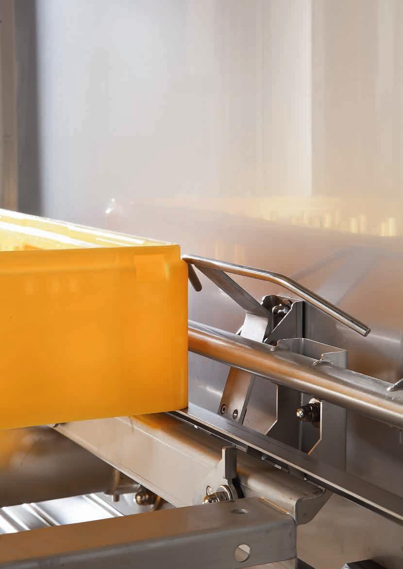 Green&Clean Warewashers Rack conveyor warewasher Adaptable and sturdy, the new range of compact rack type warewashers from Electrolux offers the maximum in hygiene