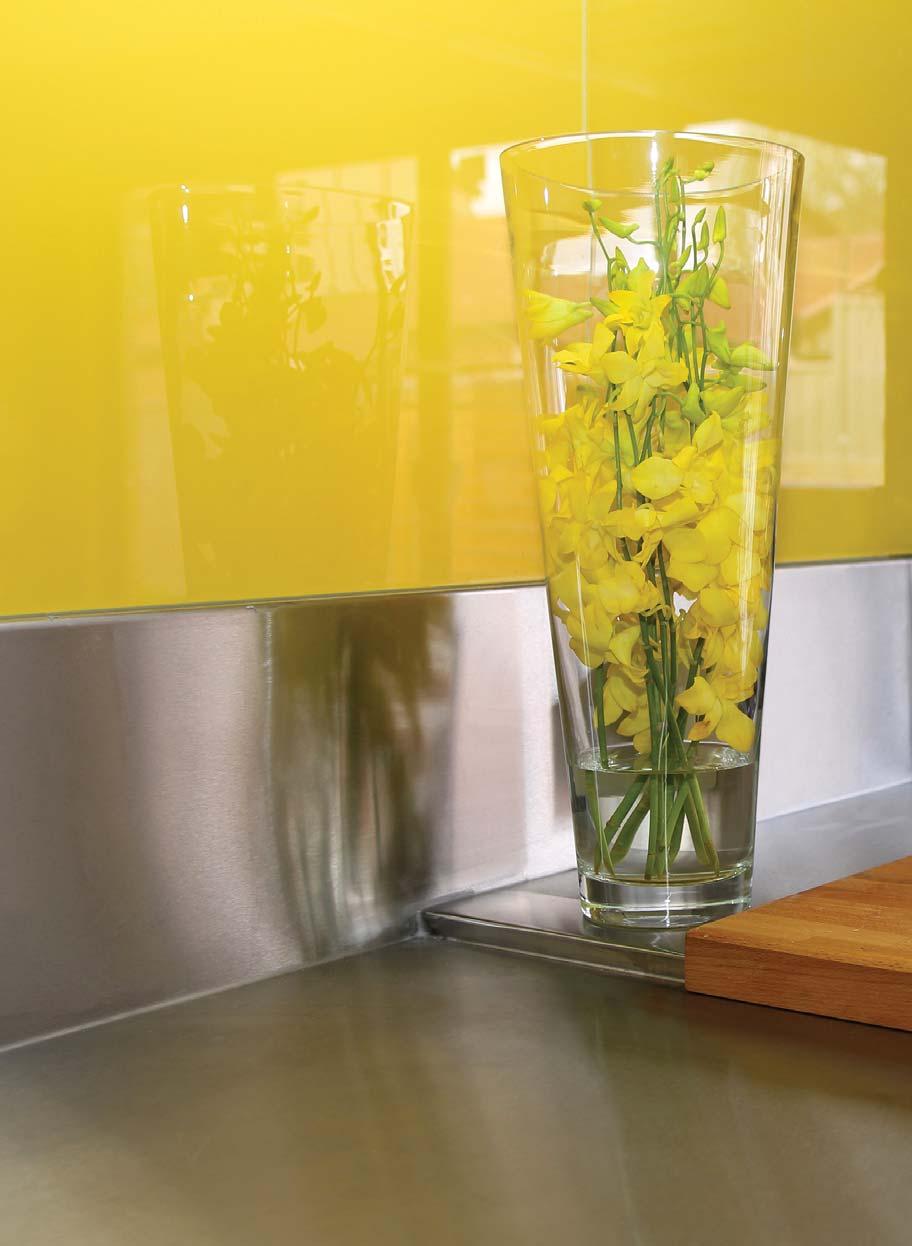 Splashbacks add the wow factor Give your kitchen, bathroom or wet area the finishing touch with a contemporary and stunning Premium glass splashback.