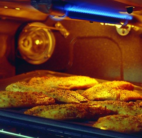 WHEN IT COMES TO ACCURACY, TRUETEMP IS RIGHT ON THE MARK TRUETEMP, THE MOST ACCURATE OVEN IN AMERICA! The guesswork is gone. The temperamental oven is a thing of the past.