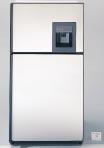 CUSTOMSTYLE TOP-FREEZER TRIM AND PANEL OPTIONS INSTALLED TRIM MODELS Optional door panels: another way to customize.