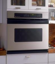 BUILT-IN SINGLE OVENS: 30" ELECTRIC ALL MODELS INCLUDE Flush appearance installation Fits most 27" cabinets TrueTemp System CleanDesign oven interior SmartSet Electronic Controls Control lock