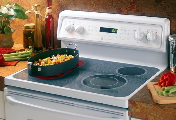 ONLY MAKES RANS THIS EASY TO OPERATE. RESPONSIVE. s Prompt Response System makes the heating elements come on fast, and then directs the heat straight up to the pan or cookware. UNIFORM HEAT.