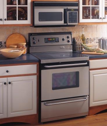 -10-20 -30-40 TrueTemp INDUSTRY EXCLUSIVE Other Manufacturers' Average SmartLogic Electronic Control delivers more consistent oven temperatures for exceptional cooking results.