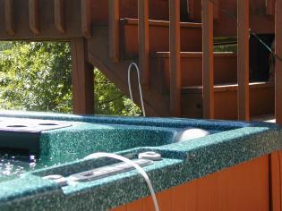 2) Equipment Set-up For best results it is highly recommended that the hot tub be drained and thoroughly cleaned to remove residual dirt and