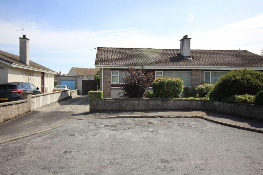 Excellent opportunity to purchase a 3 bedroom semi-detached bungalow situated in a quiet cul-de-sac in the highly desirable area of Lochardil.