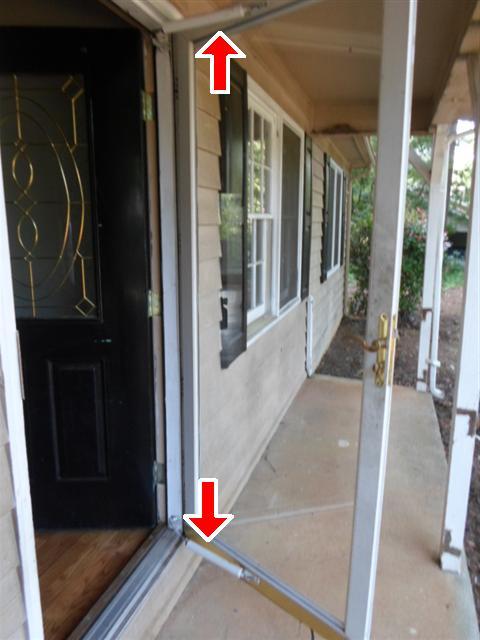 3.2 (1) The front storm door hardware was damaged. Repair. 3.2 Item 1(Picture) damaged hardware 3.